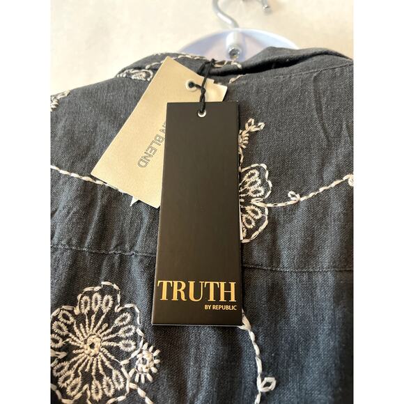 Truth By Republic Men's Grey Embroidered Linen Blend Floral Camp Shirt NWT Small - Picture 6 of 8